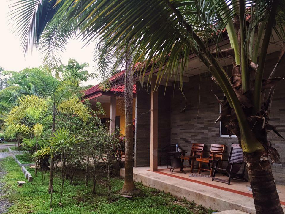 Coconut Bungalow Hotel Nai Yang Exterior photo