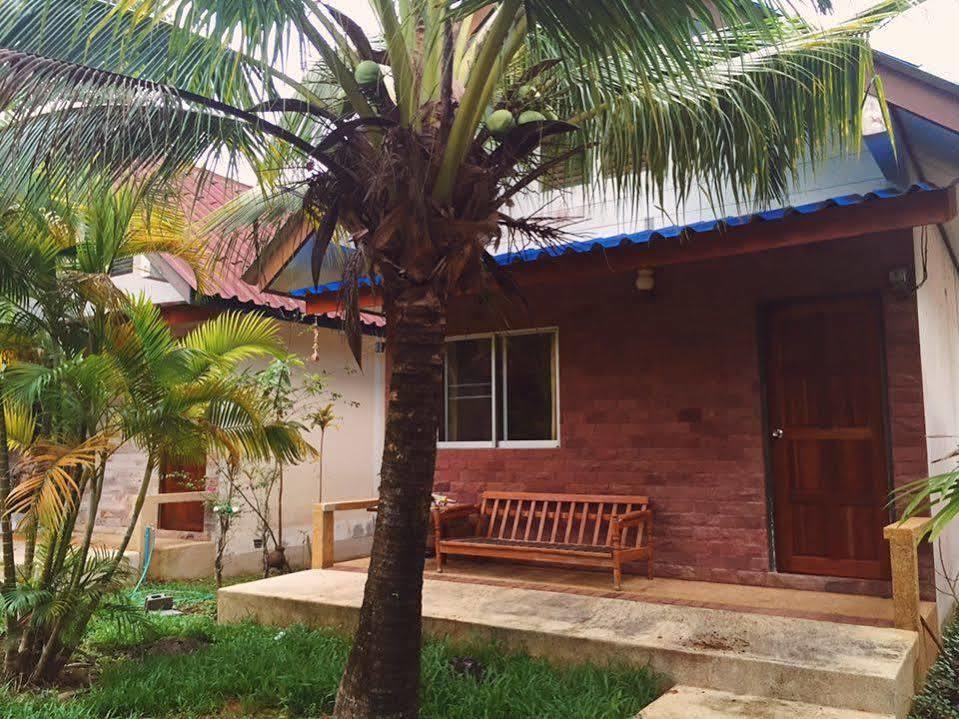 Coconut Bungalow Hotel Nai Yang Exterior photo