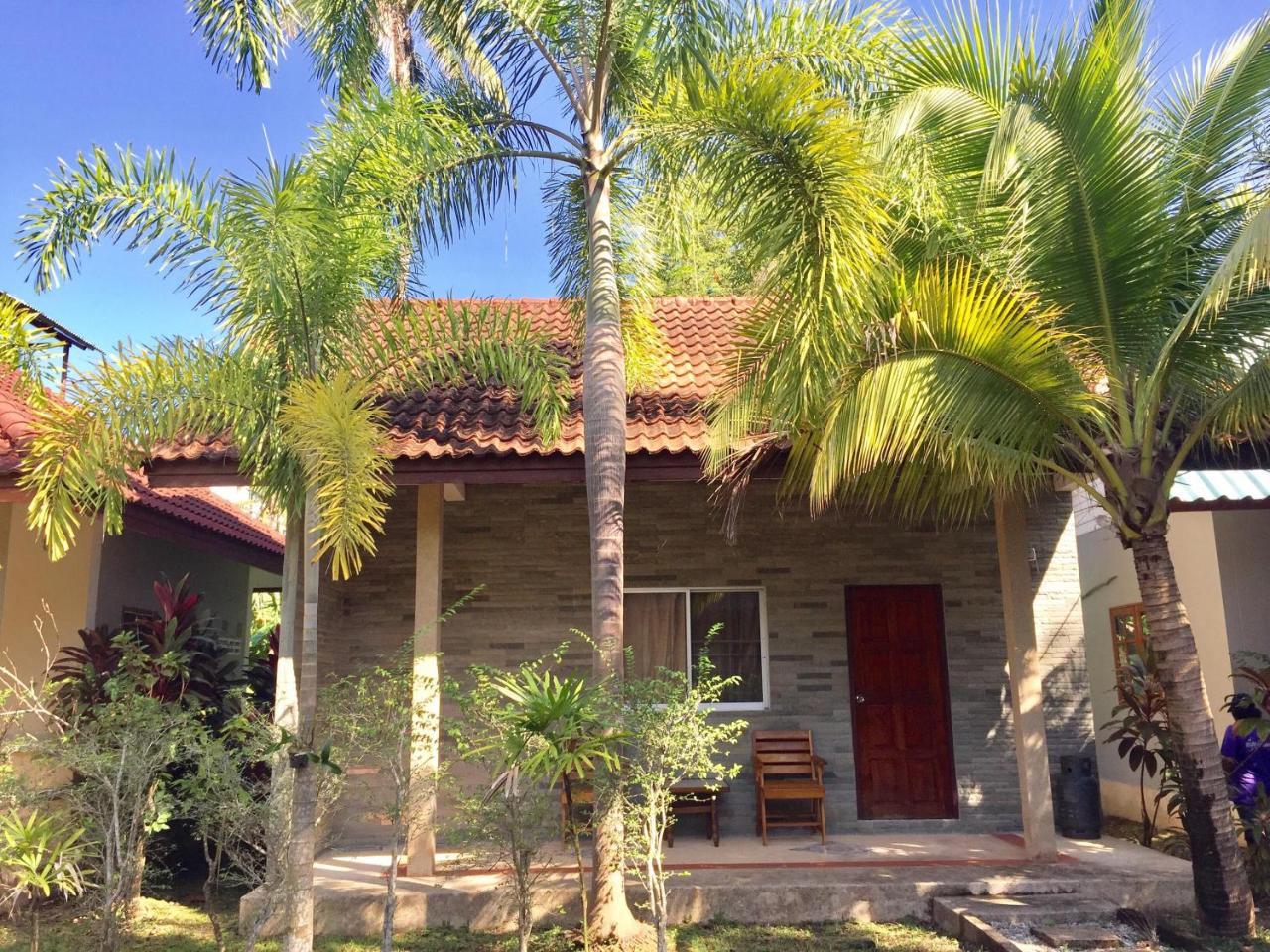 Coconut Bungalow Hotel Nai Yang Exterior photo